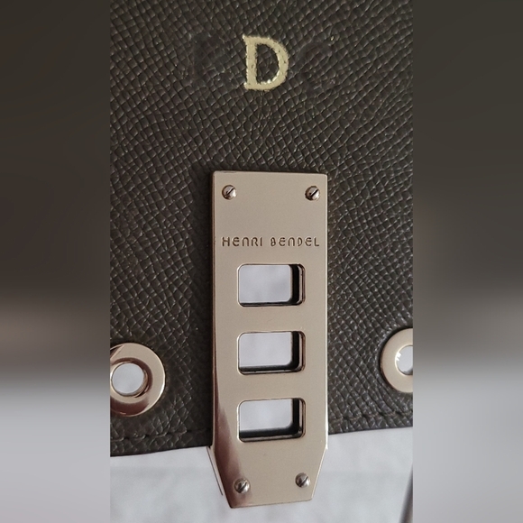 Henri Bendel Olive Green Crossbody Bag - Picture 2 of 16